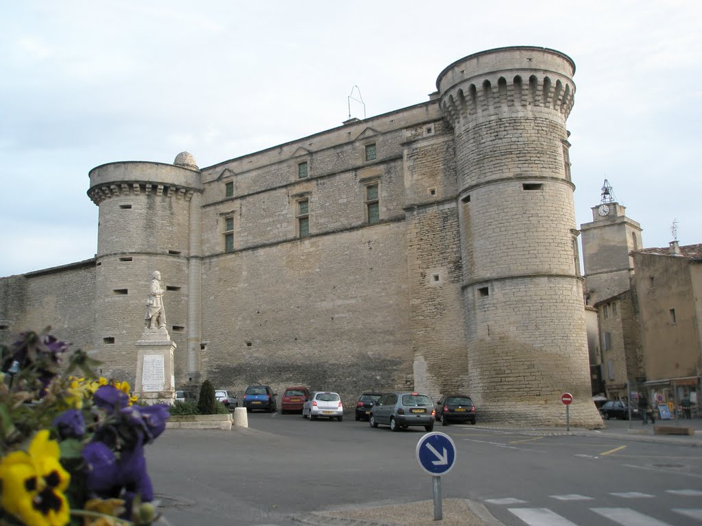 Gordes, castle by azzurri