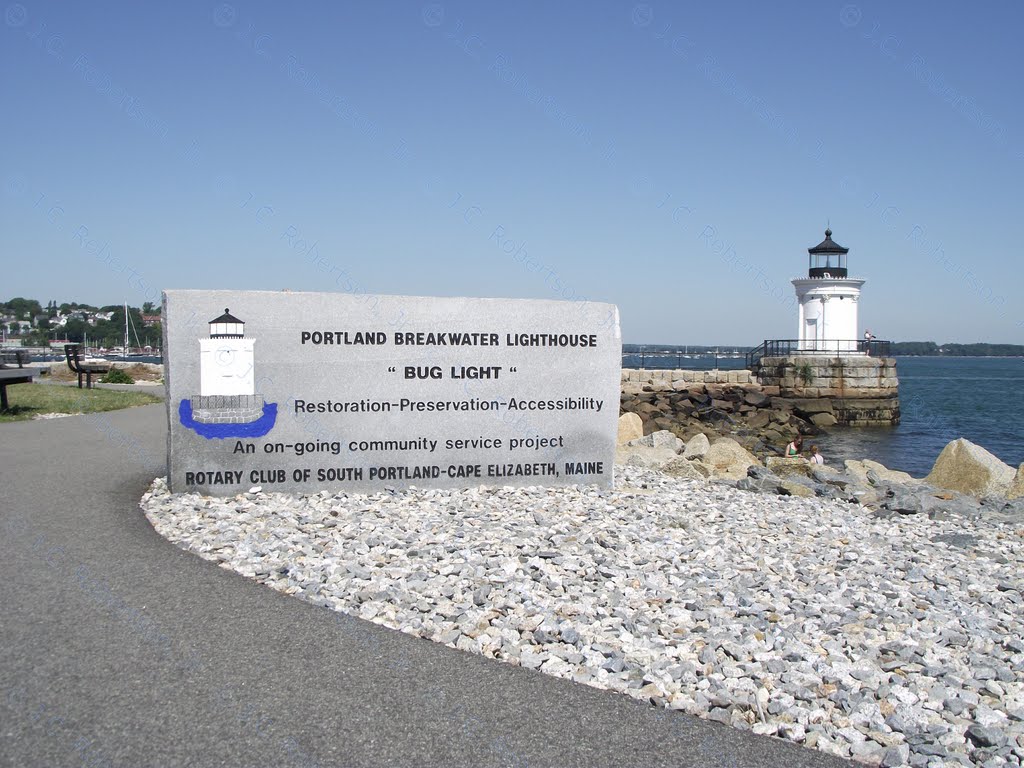 Portland Breakwater Lighthouse by jractk