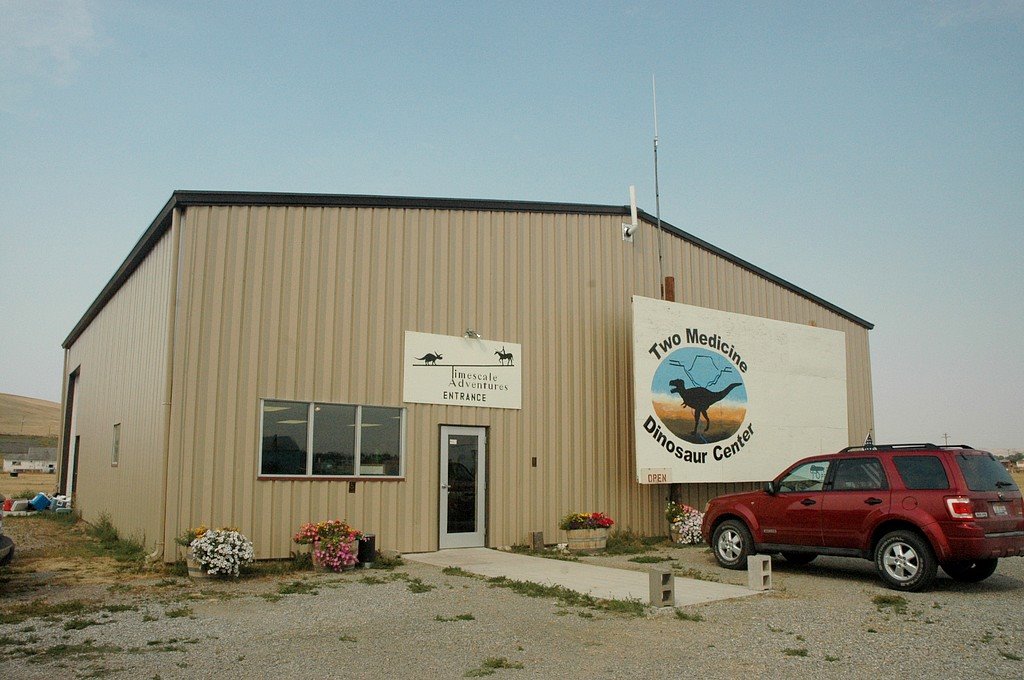 Two Medicine Dinosaur Center, Bynum, MT by ysato