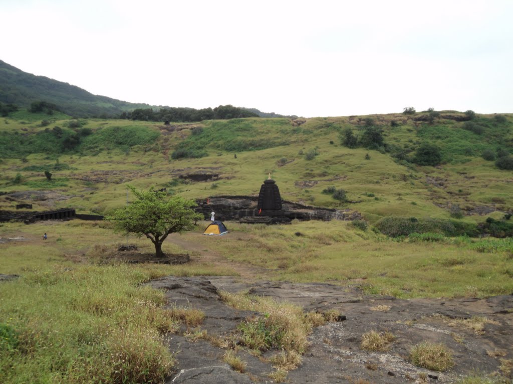 Omkareshwar Temple, Harishchandragad by Vilas Khote