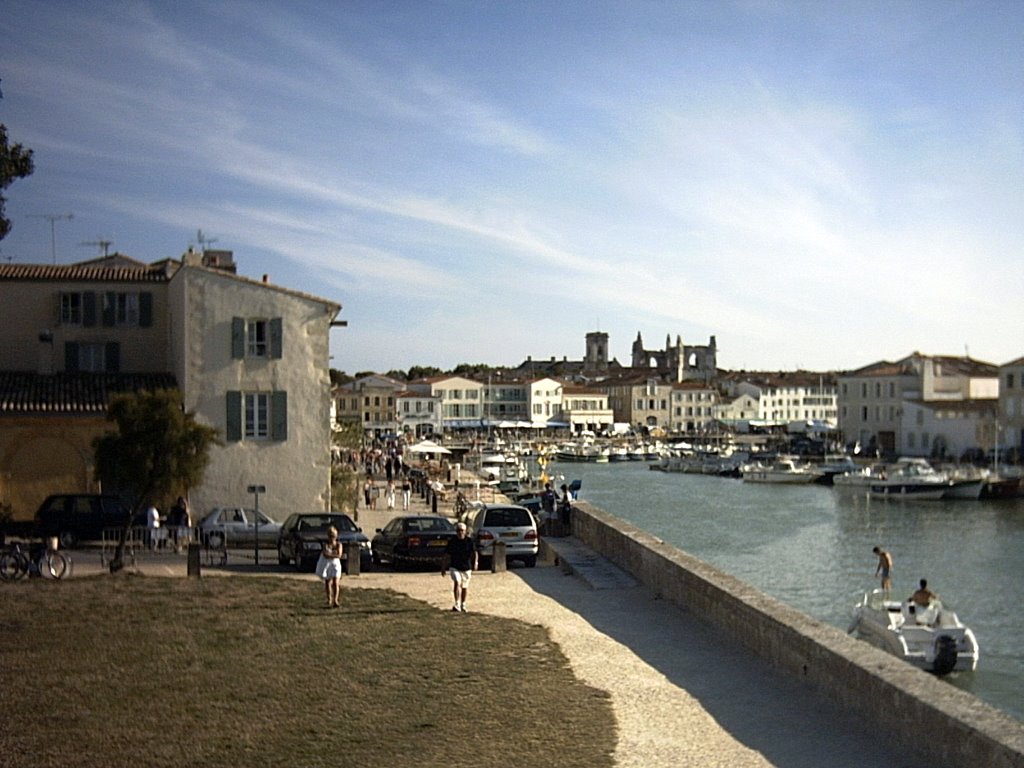 Saint-Martin-de-Ré depuis le phare by JirkaPepino