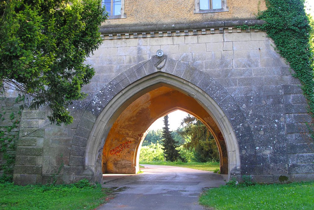 Ulaz u dvorac Maruševec - The entrance to the castle by Branko Novosel