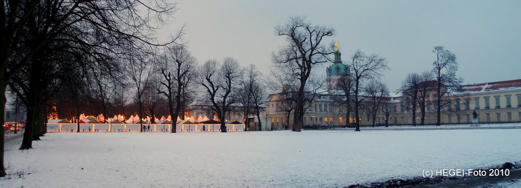 Weihnachtsmarkt Schloss Charlottenburg 2010 by hegei