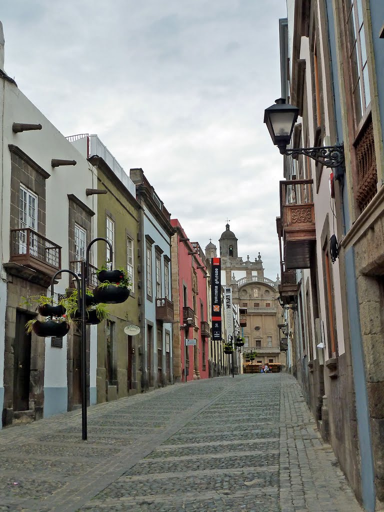 Calle de los Balcones (Las Palmas de Gran Canaria) by Juan Antonio Rodrígu…