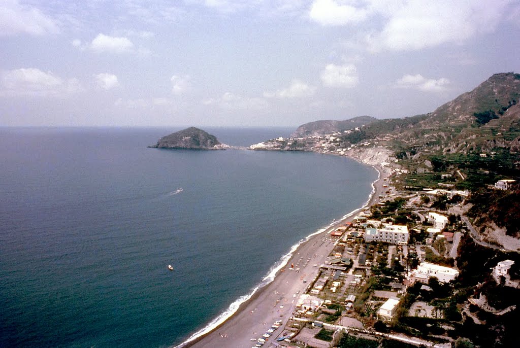 Ischia - La Spiaggia dei Maronti by giova49