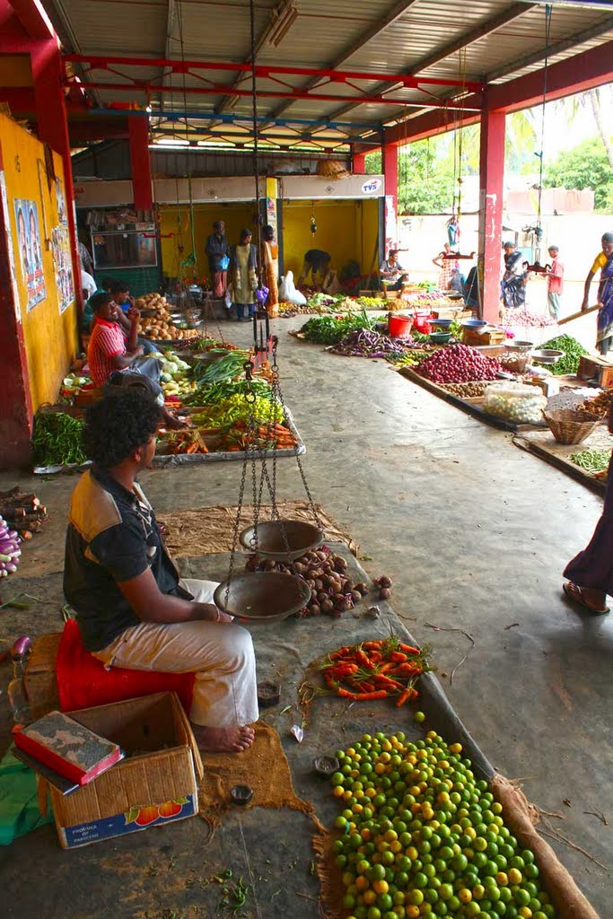 Trincomalee market, Sri Lanka by Yoram Yannay