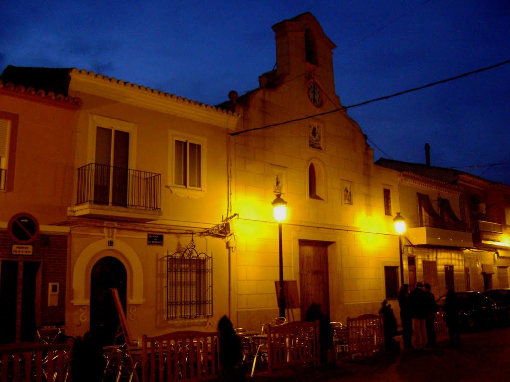 Iglesia de El Palmar. Noche. by Carlos Orobon