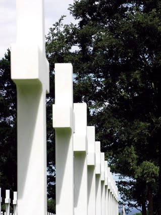 Ohne Titel, Cimetière américain Colleville-sur-Mer 2009-Andreas Gerads Photografie by Andreas Gerads