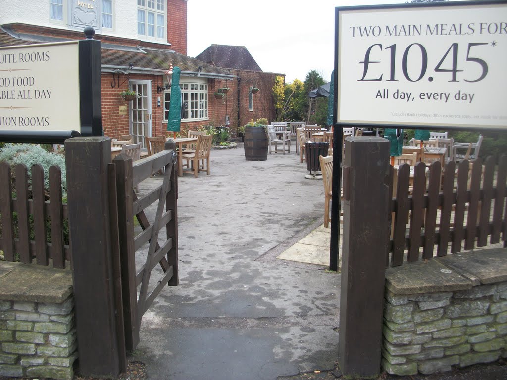 The way in to the Raven table garden by Robert'sGoogleEarthP…