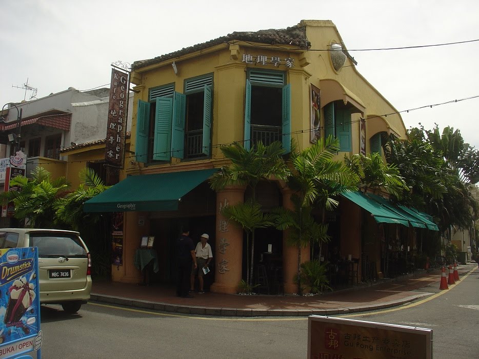 Jalan Hang Jebat - Melaka by Paul HART