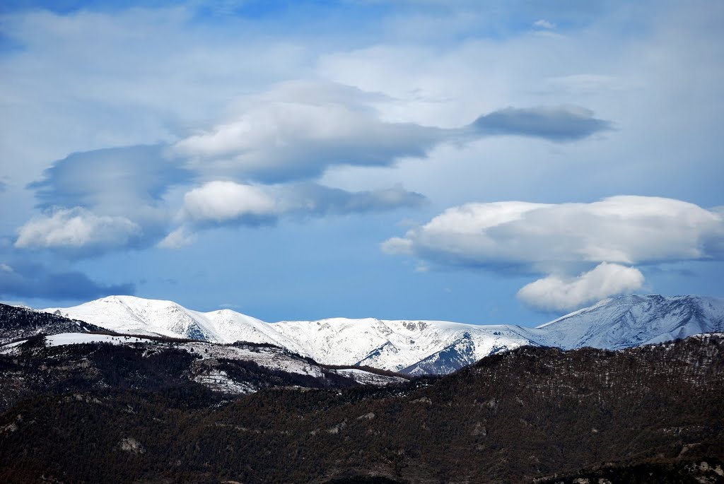 Vista del Pirineu des del cim del Bestracà. by Marcel Puig Puig