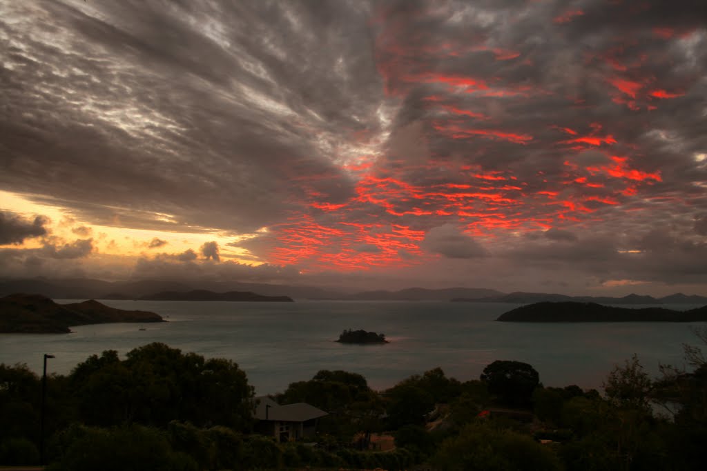 Red Sunset at Hamilton Island by beachut