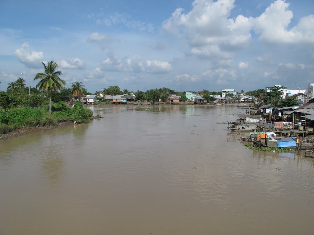 Ngã ba sông thị trấn Long Hồ by Ngọc Viên Nguyễn