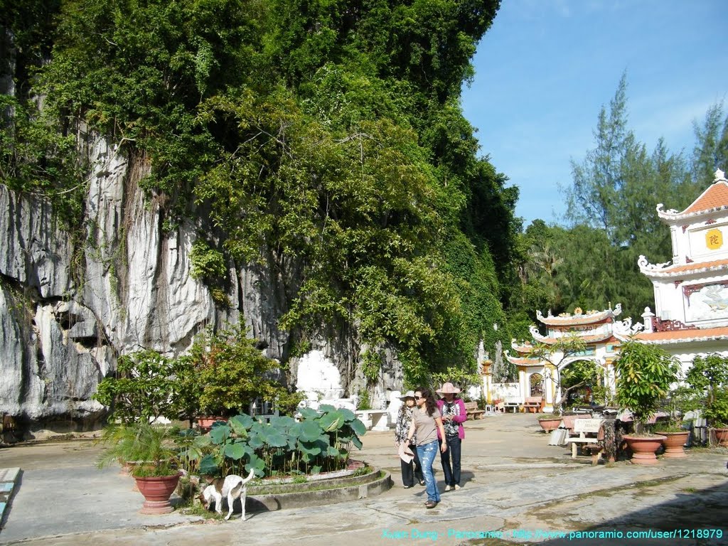 Chùa Hải Sơn (Chùa Hang) - Pagoda by Vietnam Atlas