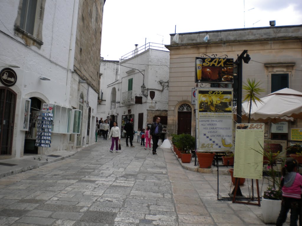 Ostuni by Davide Morgia