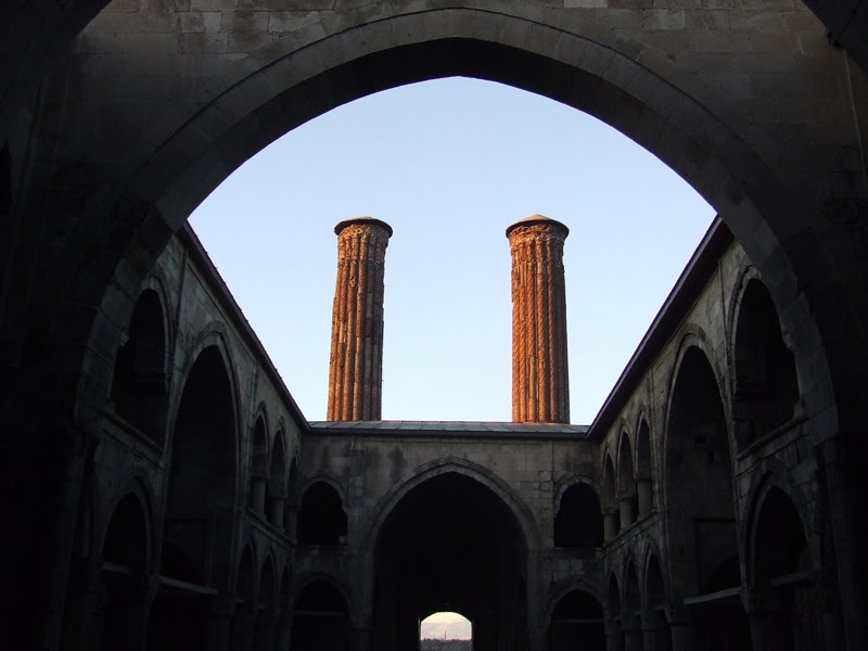 Çifte Minareli Medrese, Mete ERENGİL by Mete ERENGİL