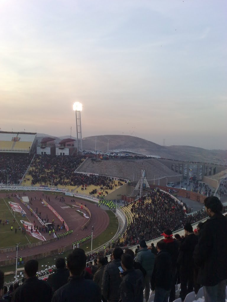 Tractor 1 - 0 Perspolis by masoudkhodaii