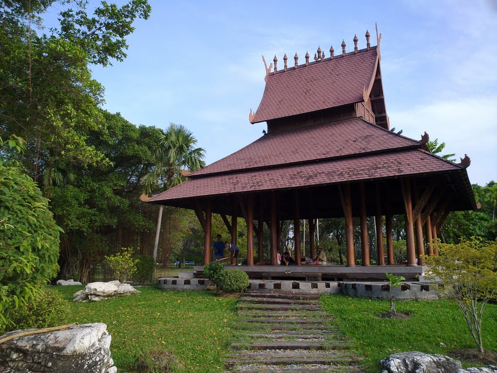 Suan Luang Rama 9 Park by Inazuma