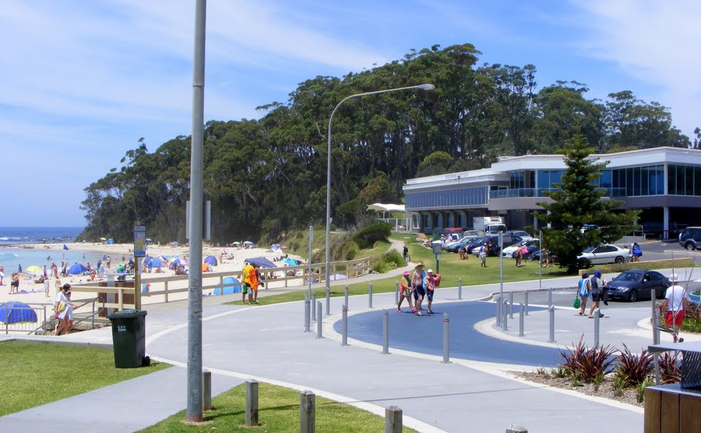 Mollymook Golf Club & Beach by Alan Farlow