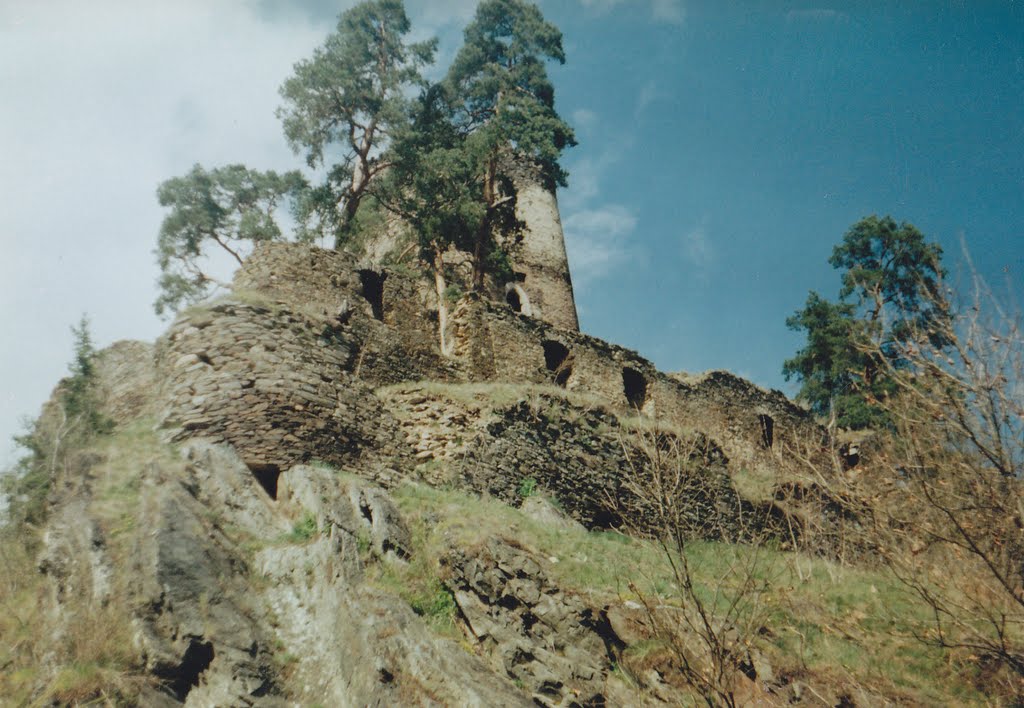 Gutštejn by Václav Švanda