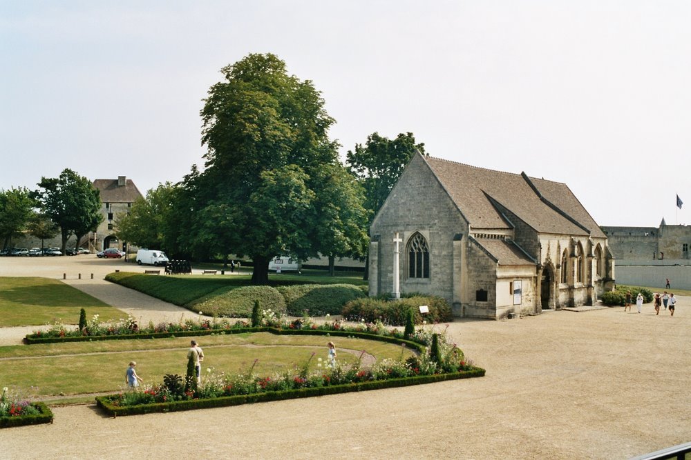 Caen castle by Stringray