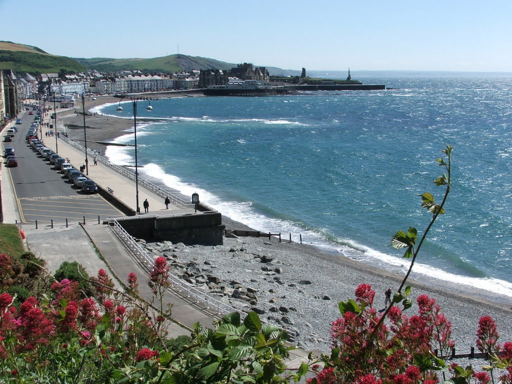 Sea view by GW by Graham Willetts