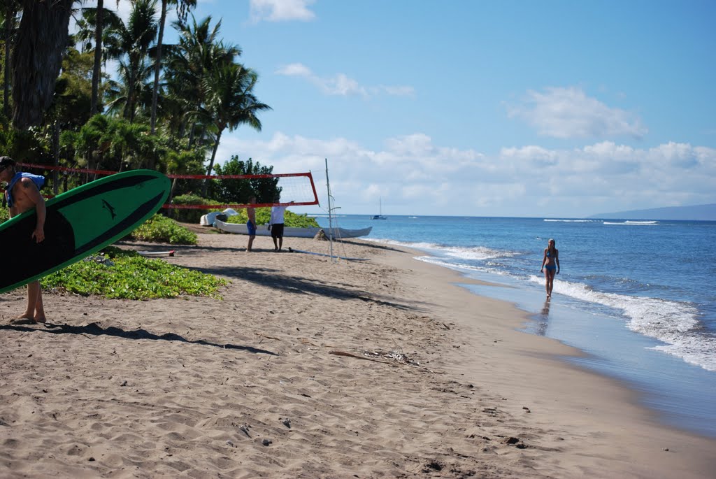 Lahaina beach by Stanislav Gribachev