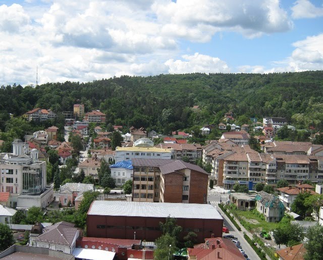 Râmnicu Vâlcea by Vlad Claudiu Prutean…