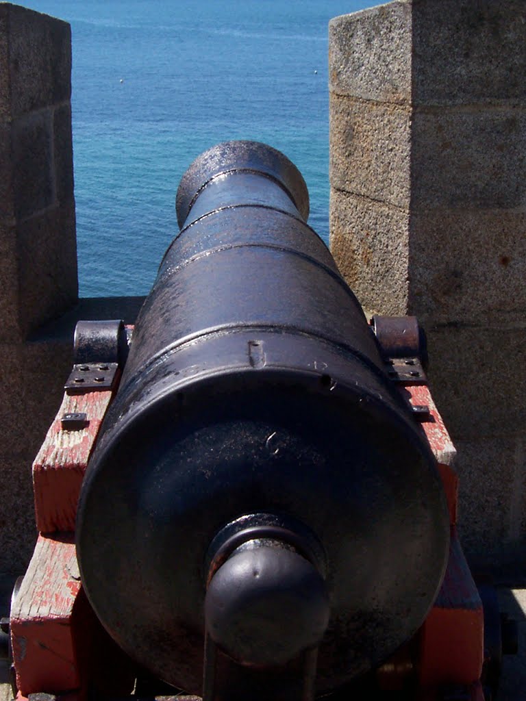 ST MALO CANON SUR REMPART by Photo partage jean-l…