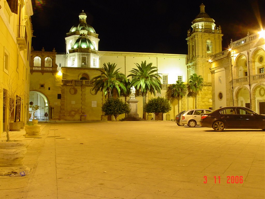 La Cattedrale "by night" - vista dal bar Enrico by lrecca