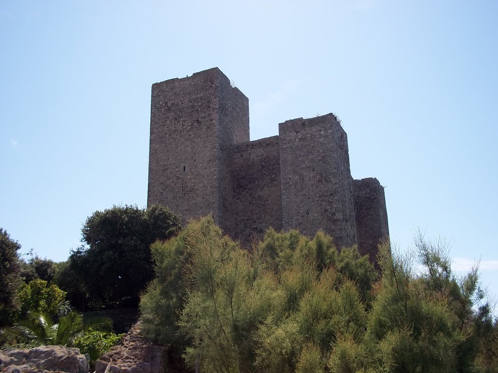 Talamone (GR) - la Rocca Aldobrandesca by mirtillause