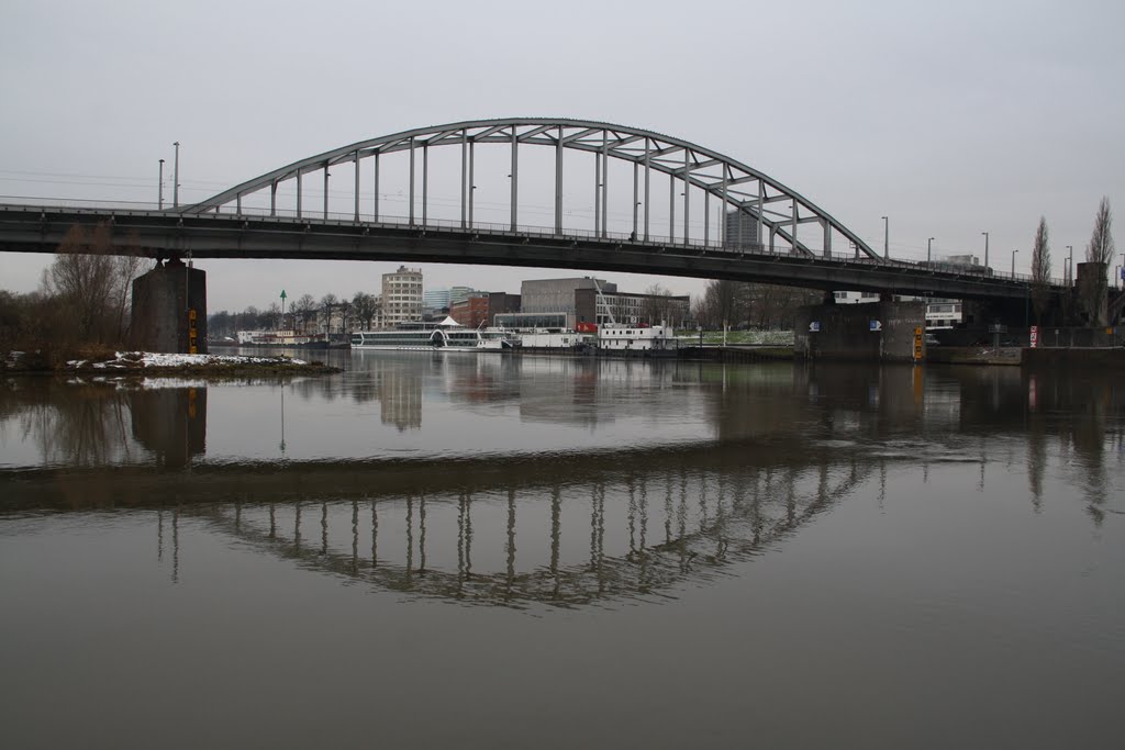 Arnhem by Dirk