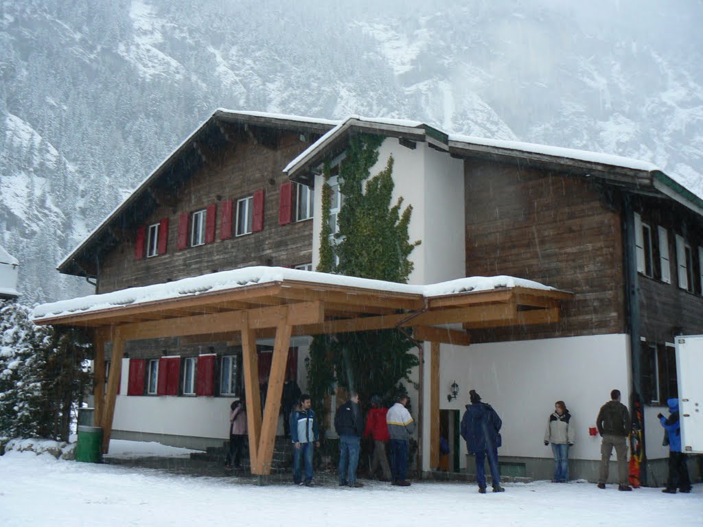 Unloading at the Chalet Jungfrau by mark whitehead