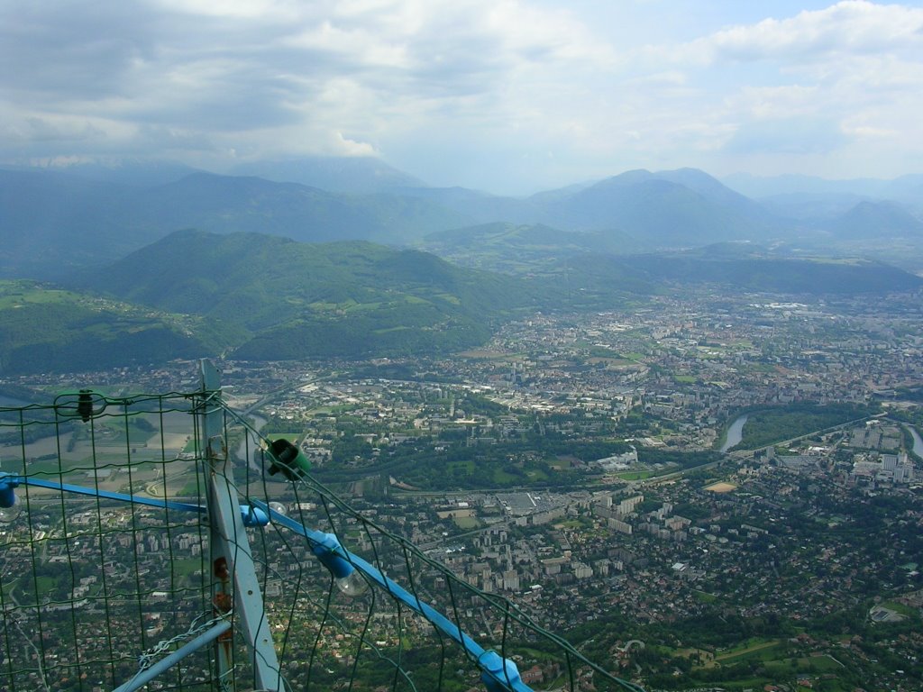 Vue de Grenoble du saint Eynard by khahin