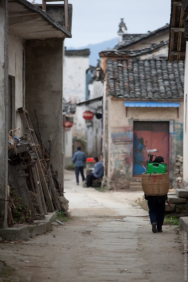 Chengkan ancient village street live by Konstantin Hoshana