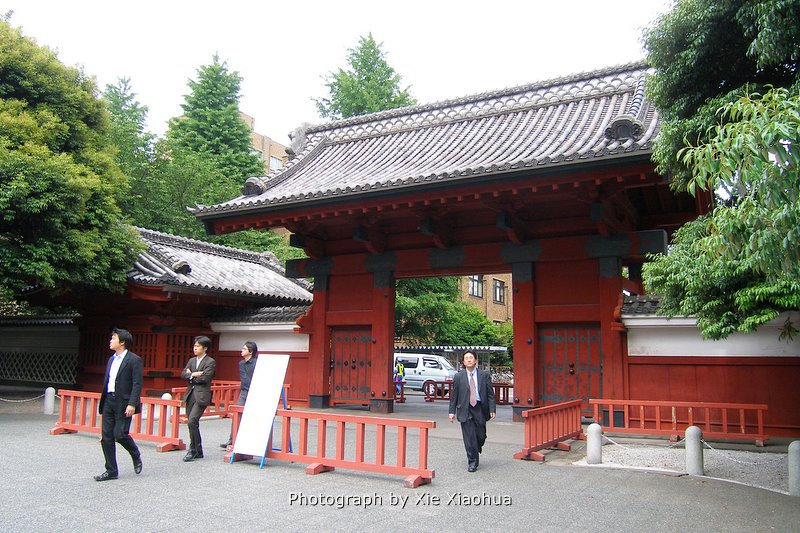 The Red Gate of the University of Tokyo by xiexiaohua