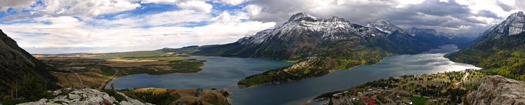 Blick vom " Bear´s Hump" Waterton Lake NP, Canada September 2007 by H.Sandvoß