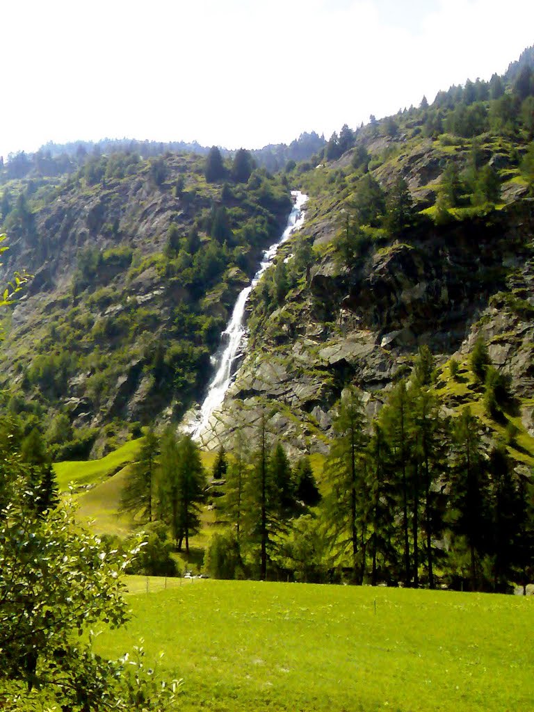 Wasserfall bei Hütt by Dolasilla