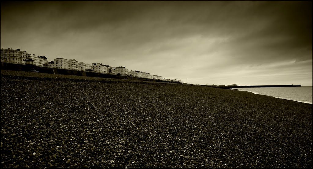 Beach in Brighton by Marty 40d