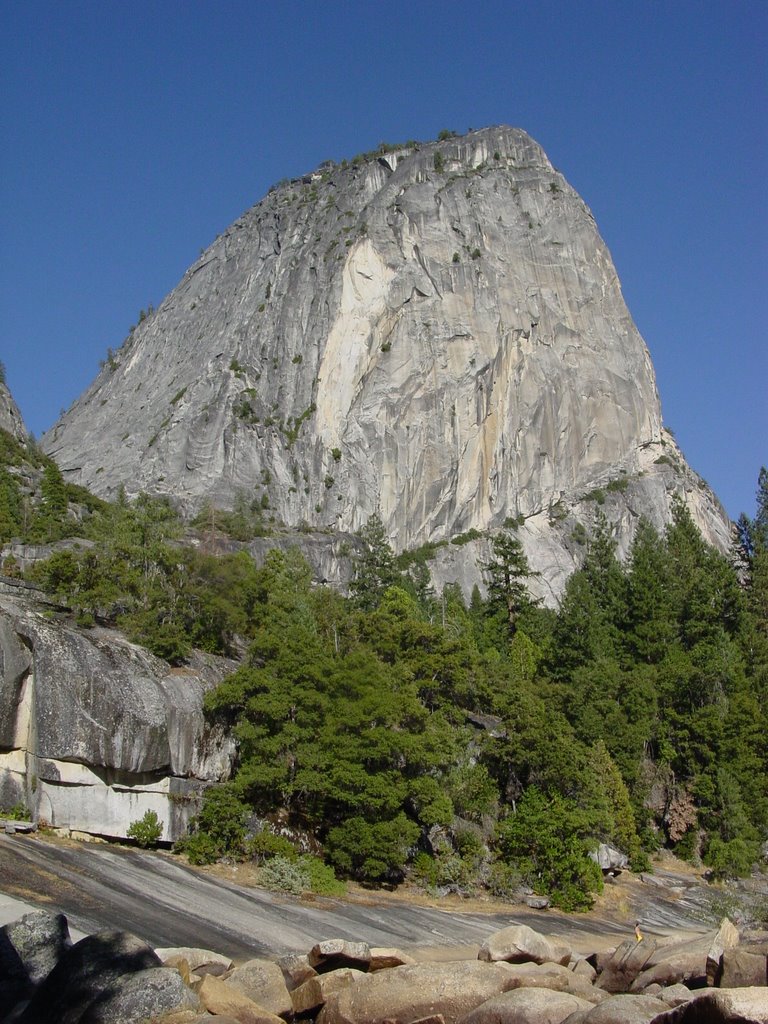 El Capitan, Yosemite by windchill