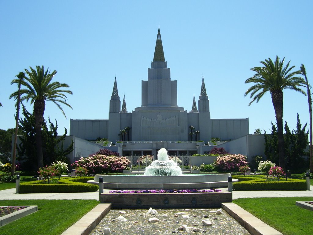 Oakland Temple by Ruth Jensen