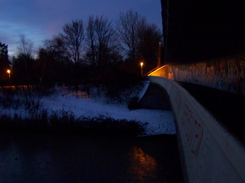 Brücke Frenssenufer und Messeschnellweg ... 10.12.2010 by JensB2001