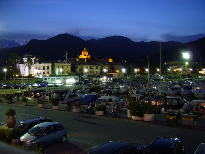 Loano by night - vista dal porto by Samuele Venturini (Tursiops)