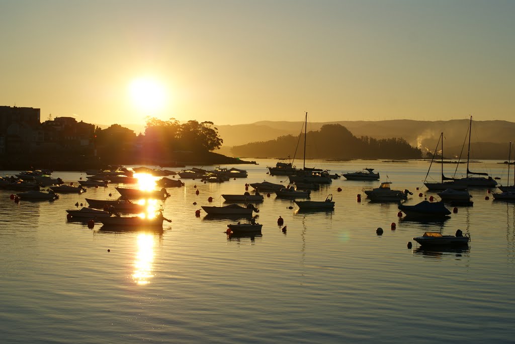 Amanecer Raxó Ría de Pontevedra by Dario Perdiz Suarez