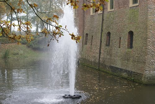 Fontijn van het Kasteel by Twinkeltje