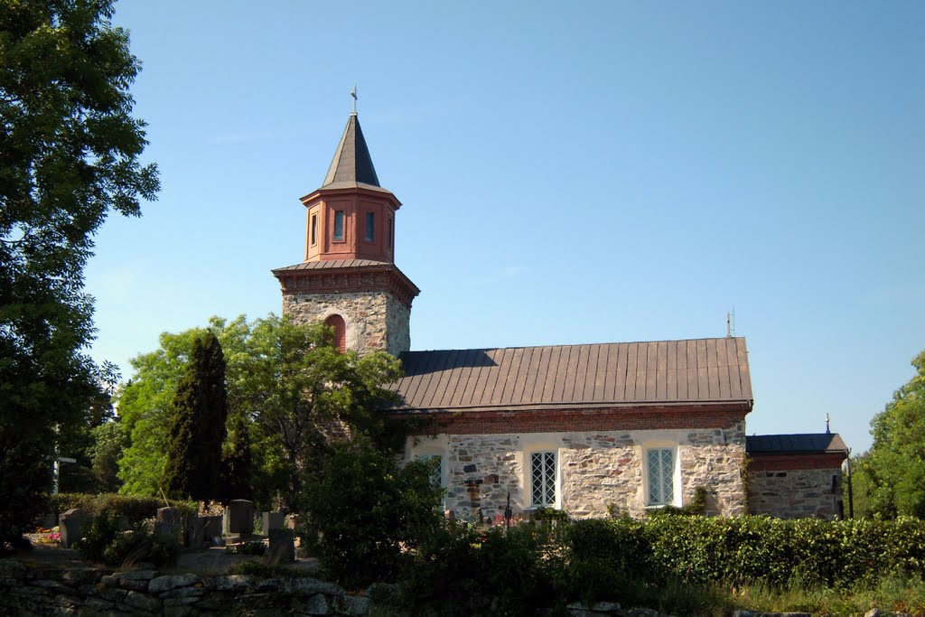 Iniö Church in July by Petteri Kantokari