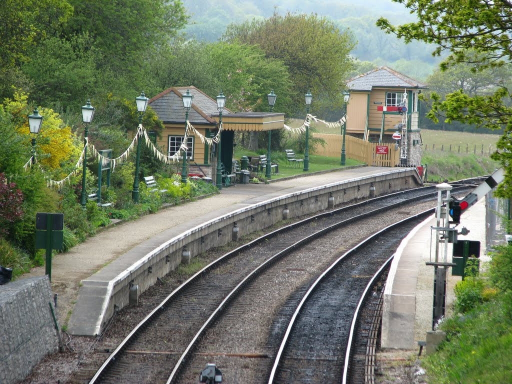 HARMANS CROSS STATION by CHRISBREN