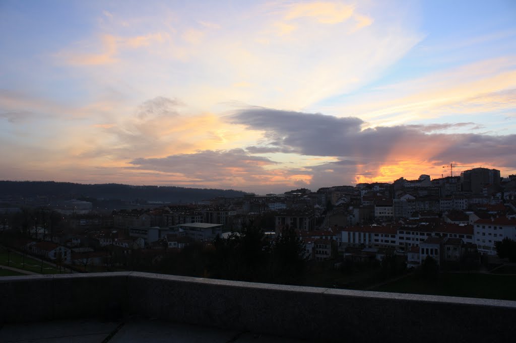 Atardecer en Belvís (Santiago de Compostela) by Juan David Díaz Lópe…