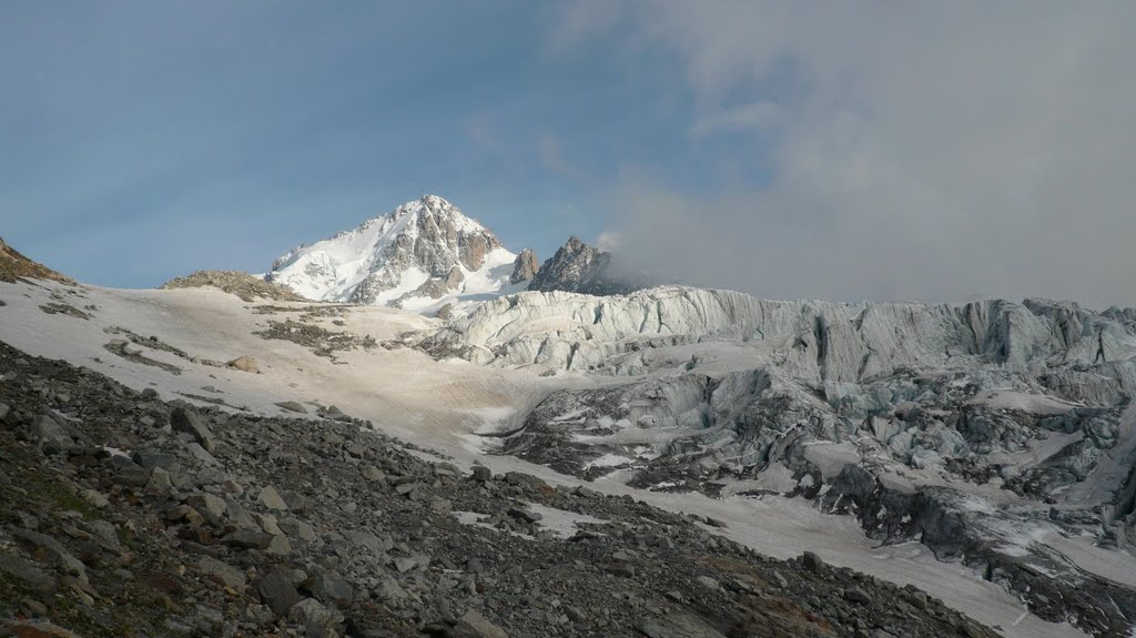 Aiguille du Chardonnet by Mattsalaun