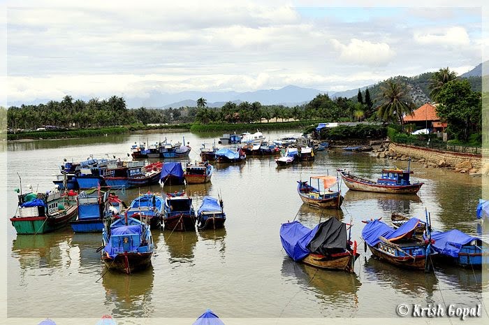 Sông Cái river by Krish Gopal